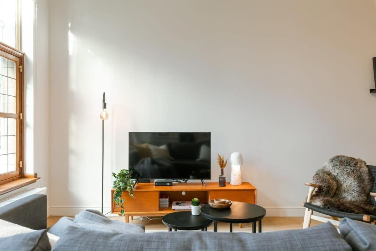 Huswell - Modern Apartment Located At Historical Main Square Amberes Exterior foto